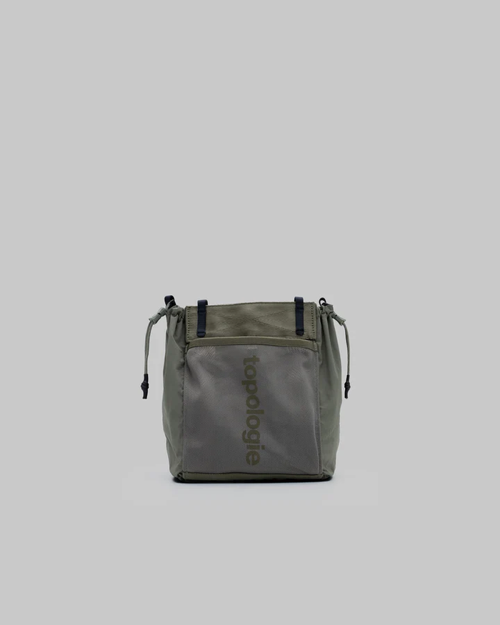 TOPOLOGIE Summit Tote Small Black Tech Sateen – Altell 112