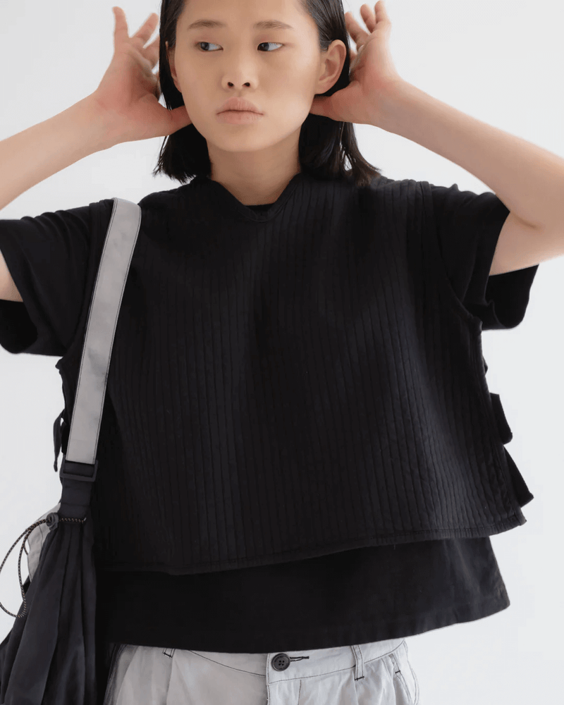 GIRLS OF DUST Vee Vest Armor Cotton Black